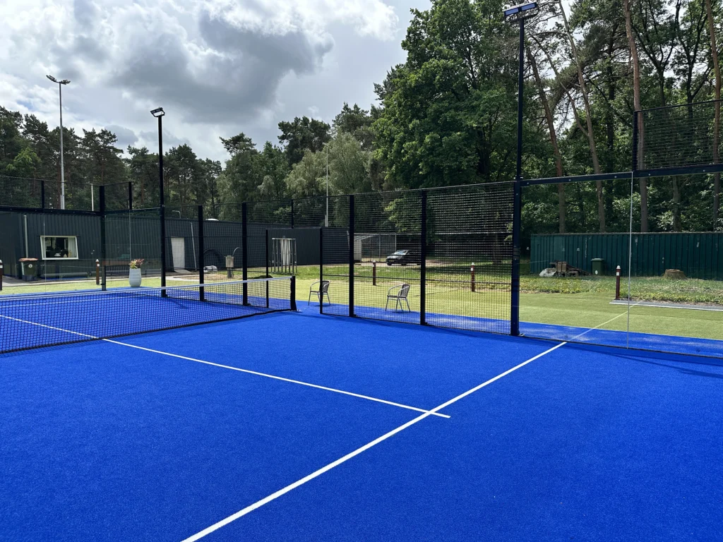 Herkenbosch padelclub outdoor banen in het groen